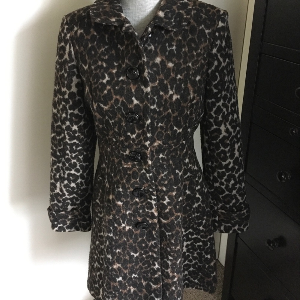 Old Navy Leopard Print Faux Fur Coat - Small
